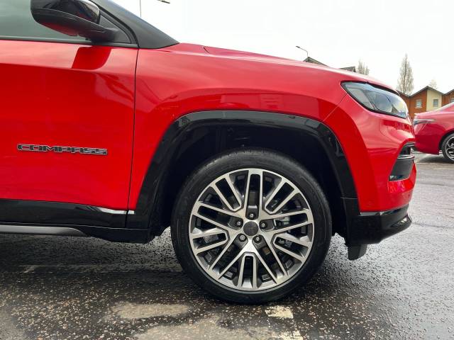 2025 Jeep Compass 1.5 T4 e-Hybrid MHEV Summit DCT FWD Euro 6 (s/s) 5dr