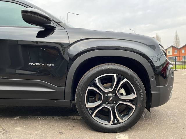 Jeep Avenger Summit 1.2 100hp Mt