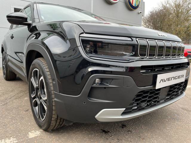 Jeep Avenger Summit 1.2 100hp Mt