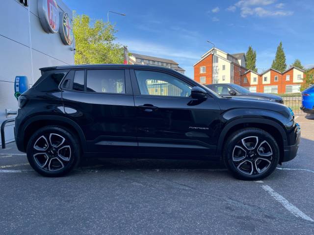 Jeep Avenger E-summit156hp Auto