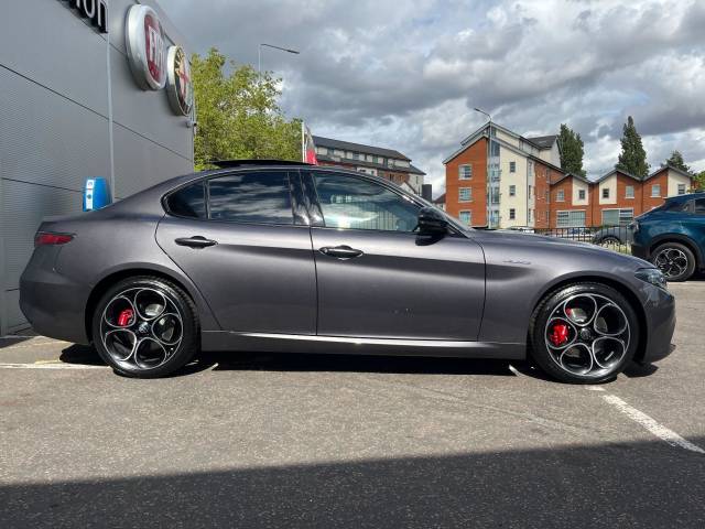 Alfa Romeo Giulia 2.0 Turbo Petrol 280 Veloce