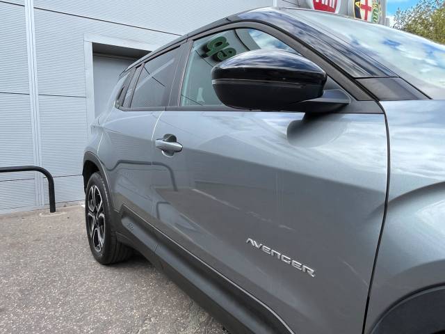 2024 Jeep Avenger 54kWh Summit SUV 5dr Electric Auto (156 ps)