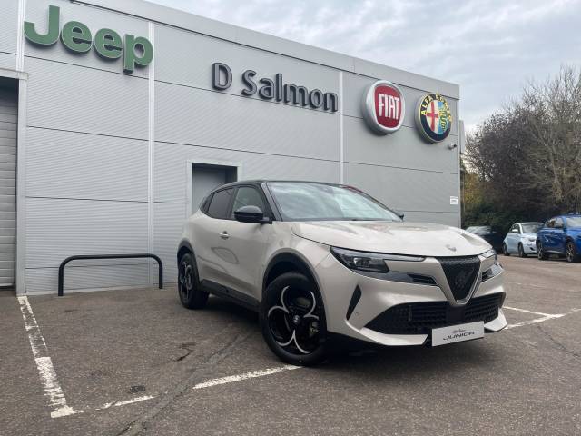 Alfa Romeo Junior Ibrida 1.2 Junior Ibrida 136 Core Hatchback Petrol Scala Ivory With Black Roof