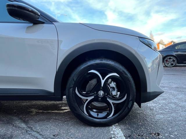 Alfa Romeo Junior Ibrida 1.2 Junior Ibrida 136 Core