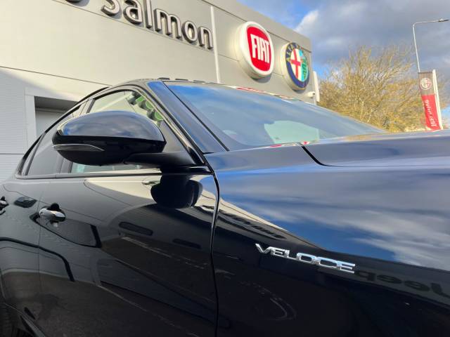 2025 Alfa Romeo Giulia 2.0T Veloce Auto Euro 6 (s/s) 4dr