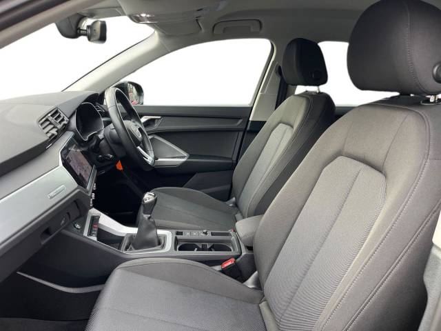 2021 Audi Q3 1.5 TFSI CoD 35 Technik Euro 6 (s/s) 5dr