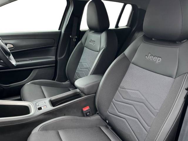 2025 Jeep Avenger 54kWh e-Summit Auto 5dr