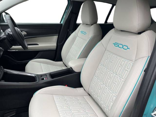 2026 Fiat 600 1.2 MHEV La Prima SUV 5dr Petrol Hybrid e-DCT Euro 6 (s/s) (100 ps)