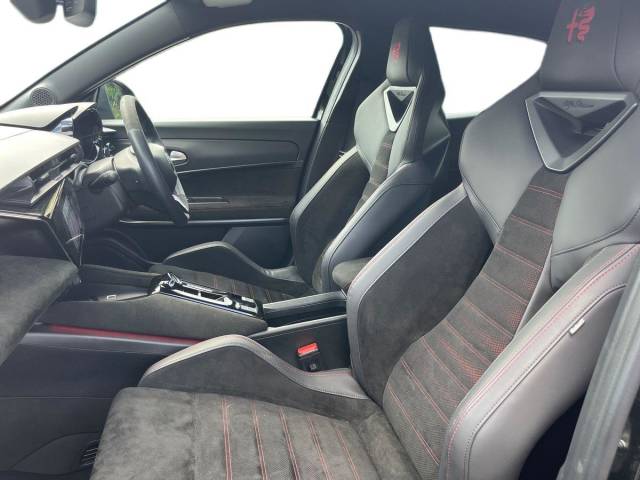 2025 Alfa Romeo Junior 54kWh Elettrica Veloce Auto 5dr