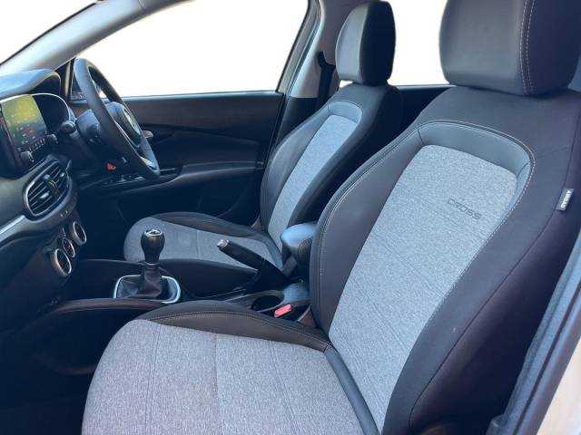 2022 Fiat Tipo 1.0 Cross Euro 6 (s/s) 5dr